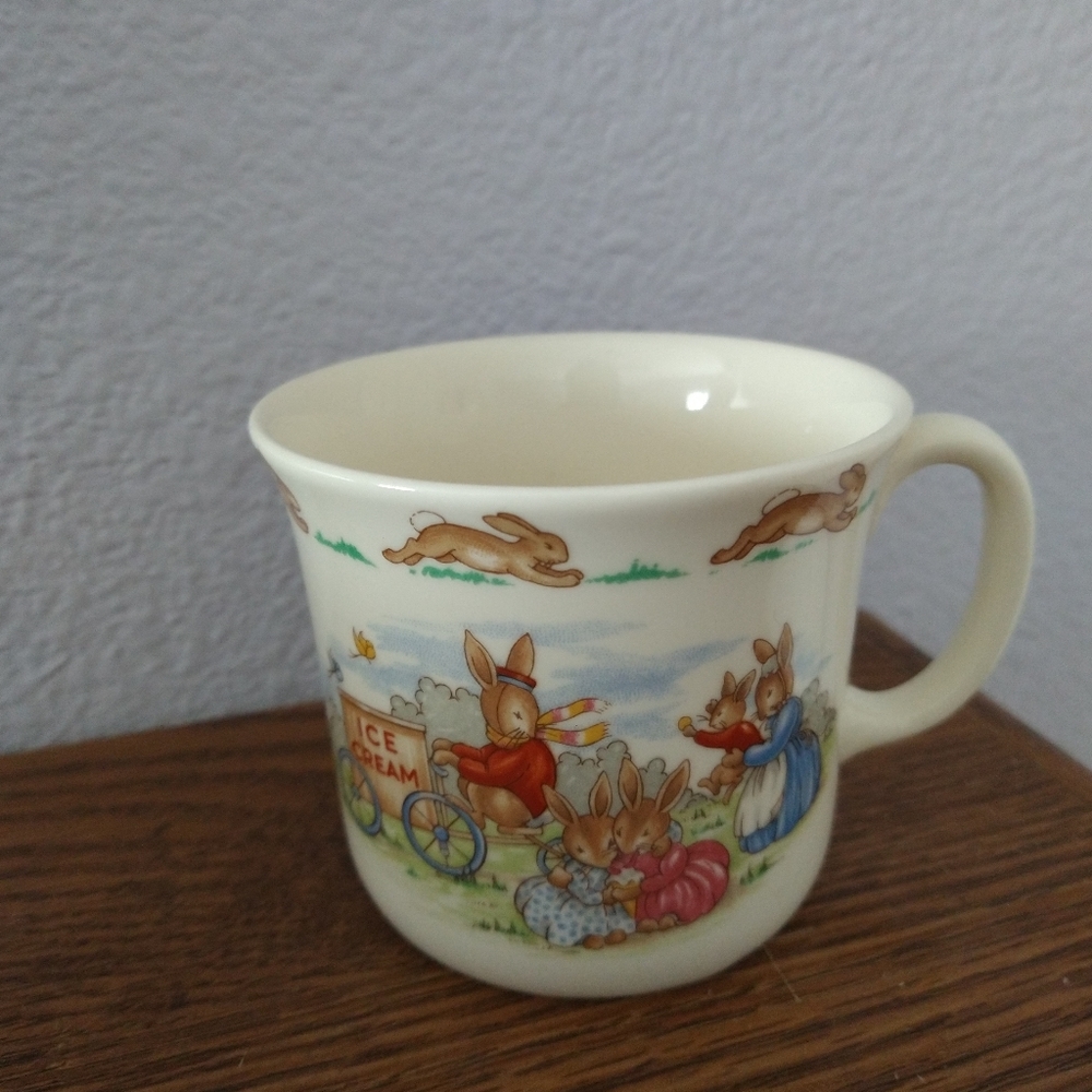Bunnykins Mug "Ice Cream Vendor" Pattern